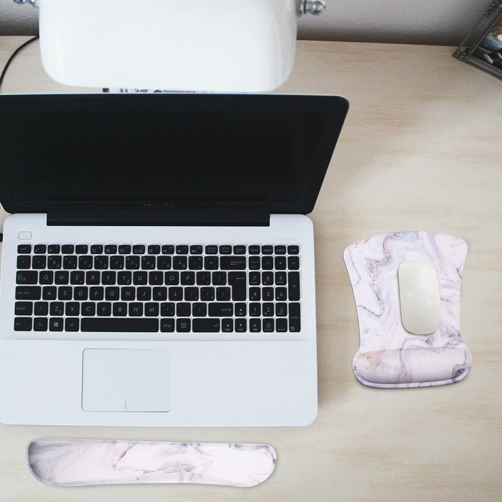 مجموعة واحدة من وسادة الماوس م - مراجعة Ergonomic Desk Setup Keyboard وسعره