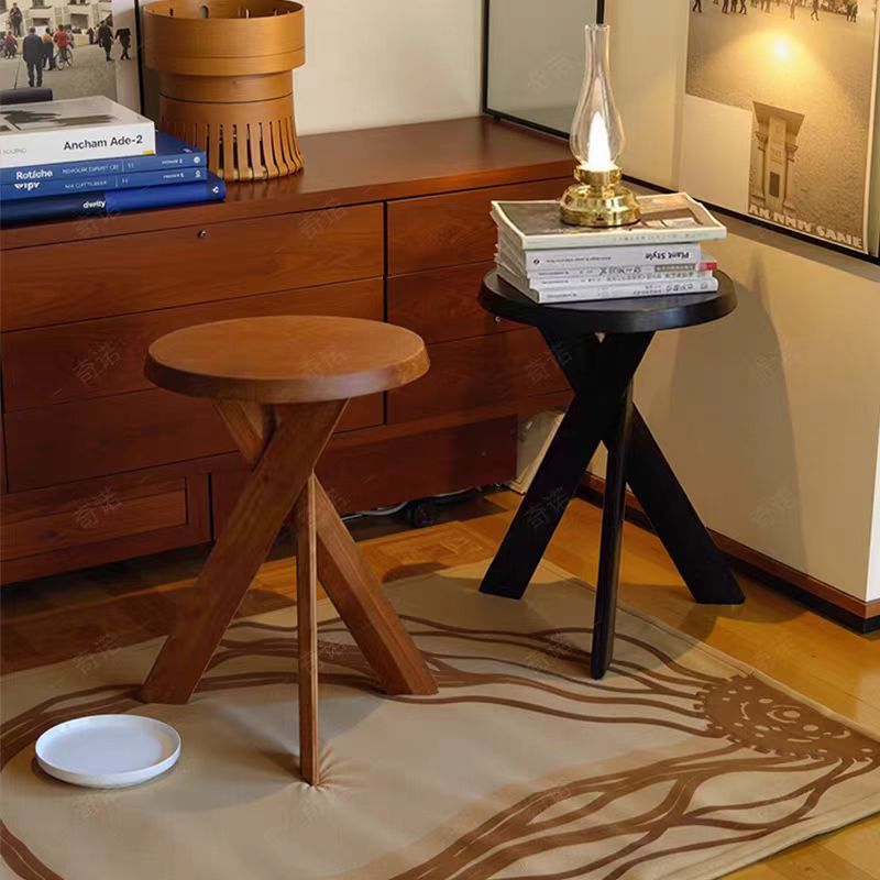 طاولة جانبية خشبية مستديرة بتص - مراجعة Desk Setup Vintage وسعره