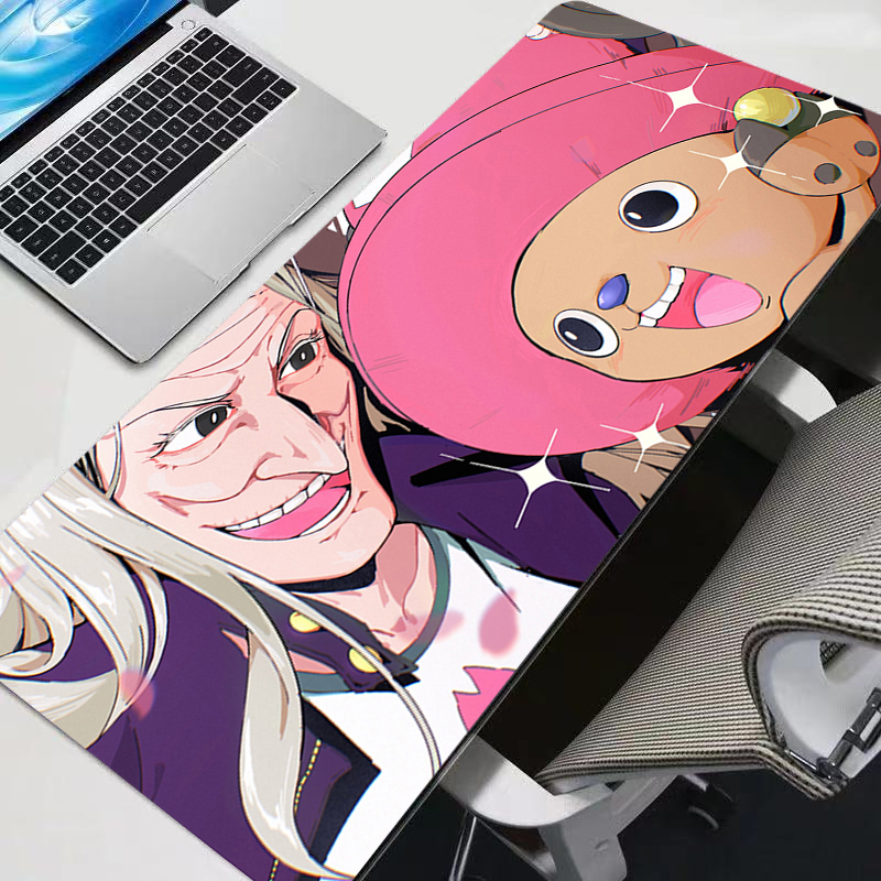 لوحة ماوس كاواي بتصميم أنمي فت - مراجعة Desk Setup Mat وسعره